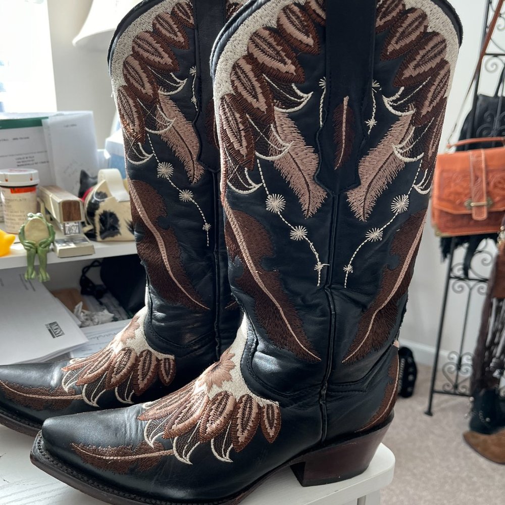 Cowboy Pro size 7 womens embroidered feather boots - Picture 2 of 4